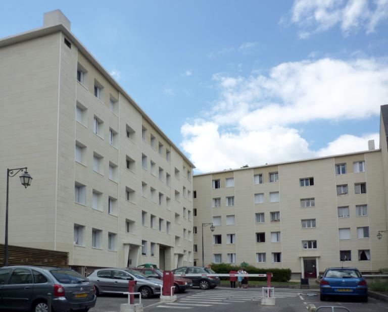Façades postérieures, vues depuis la rue de l'Hôpiteau.