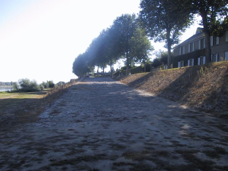 Vue d'ensemble vers l'amont.