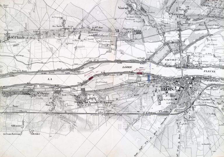Extrait de la carte de la Loire par l'ingénieur en chef Coumes (1848) complétée en 1868 par l'ingénieur ordinaire Jollois. Détail sur Blois avec mention du déversoir de la Chaussée et du reversoir de la Tillière.