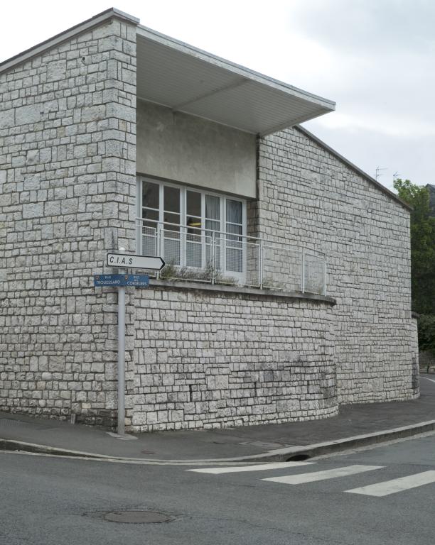 Façade ouest, donnant sur la rue des Cordeliers.