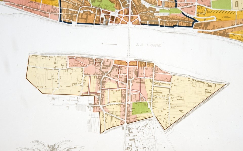 Plan de Reconstruction et d'Aménagement de Blois approuvé par arrêté du 6-11-1942 : zonage, détail rive gauche. (Ville de Blois, service du cadastre, Blois).