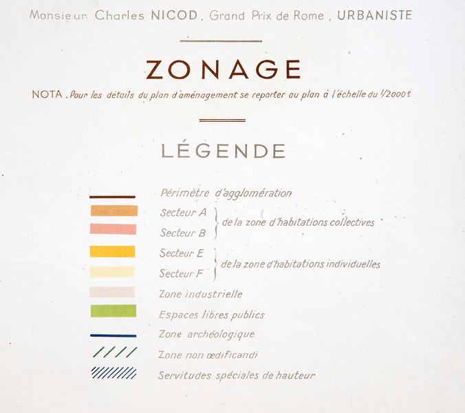 Plan de Reconstruction et d'Aménagement de Blois approuvé par arrêté du 6-11-1942 : zonage, détail légende. (Ville de Blois, service du cadastre, Blois).