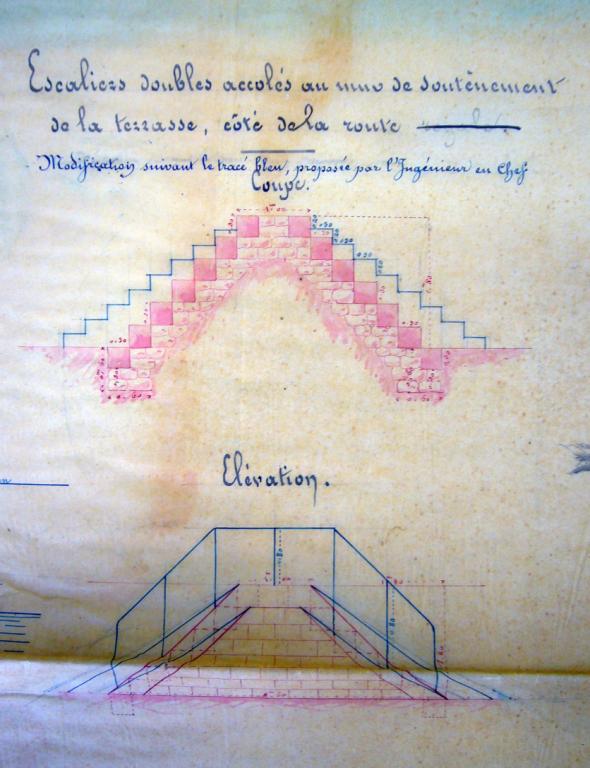 Défense de Blois contre les inondations pénétrant par le port Saint-Jean, 27 octobre 1847, ingénieur ordinaire Delaitre. Détail : escaliers doubles accolés au mur de soutènement de la terrasse, côté de la route (coupe et élévation).