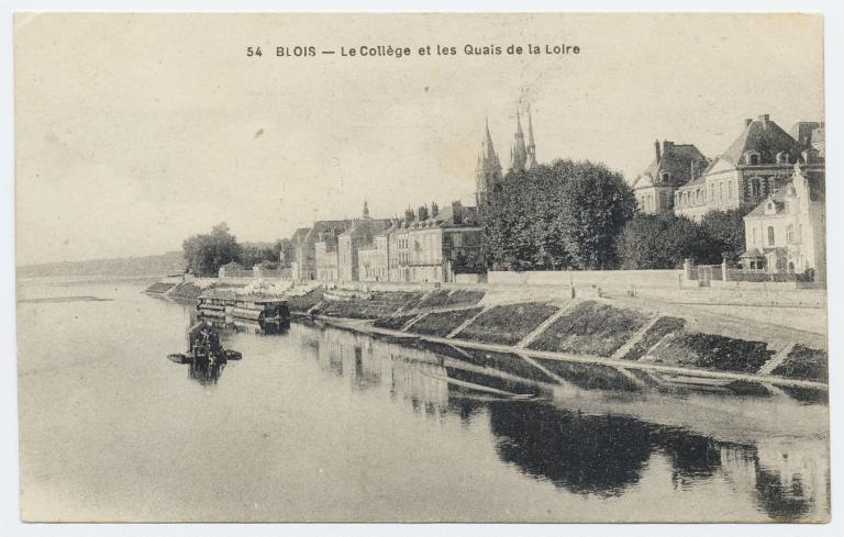 Le port Vieil vers 1900. Carte postale ancienne. (archives départementales du Loir-et-Cher, 6 Fi 18/678).