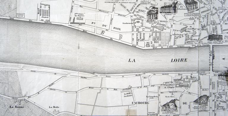 Nouveau plan de Blois monumental, industriel et commercial, 1899. Détail sur la partie située en aval du pont. (bibliothèque Abbé Grégoire, Blois, RLV 505).