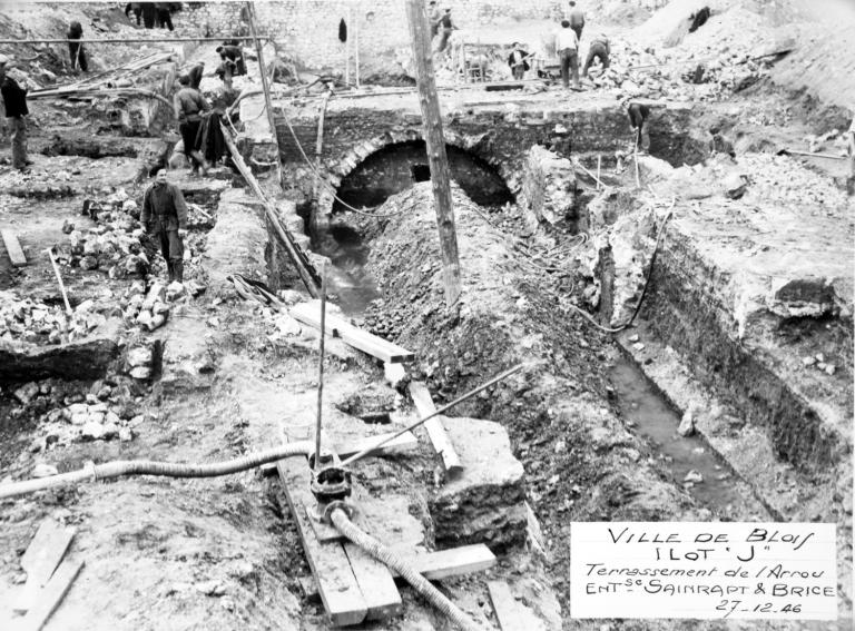 Terrassement de l'Arrou, 27-12-1946. (Archives départementales de Loir-et-Cher, Blois, 1195 W 44).