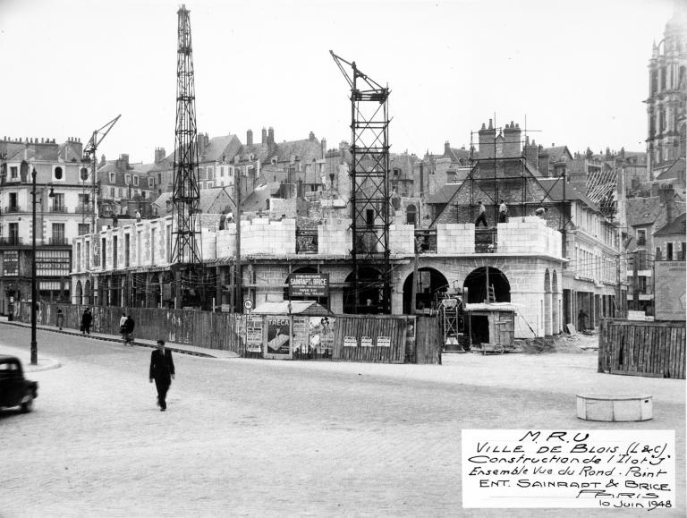 Ensemble vu du rond-point, 10-06-1948. (Archives départementales de Loir-et-Cher, Blois, 1195 W 44).