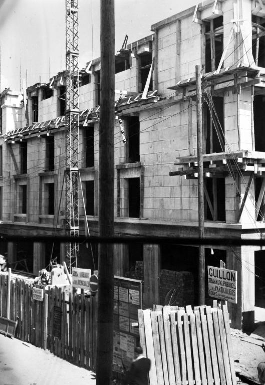 Construction des immeubles des 1, 3 et 5 rue des Trois-Clés par le cabinet Erre Joubert, 24-10-1949. (Archives départementales de Loir-et-Cher, Blois, 1195 W 44).