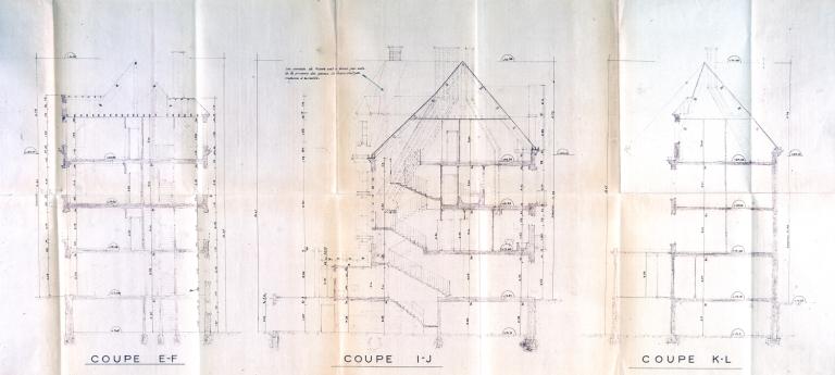 Projet d'immeubles, coupes, par P. Charbonnier et J. Imbert-Fabe,15-06-1949. (Archives départementales de Loir-et-Cher, Blois, 1195 W 44).