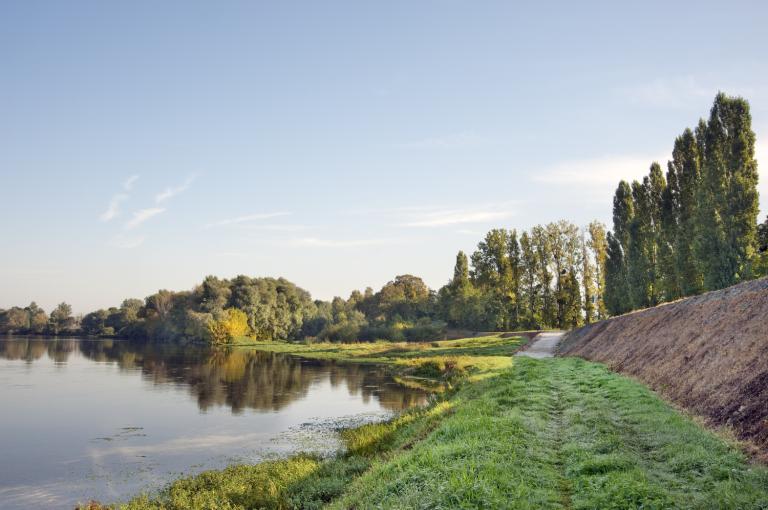 Vue d'ensemble vers l'amont.