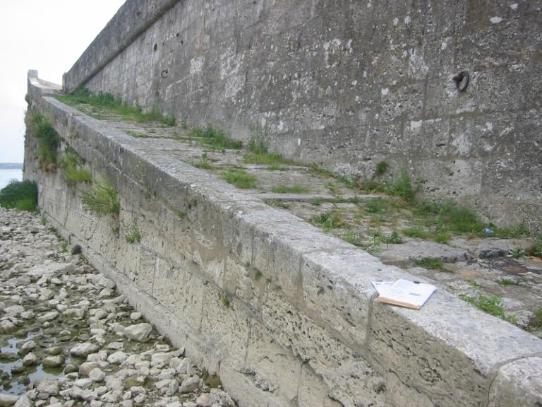Vue d'ensemble vers l'amont.