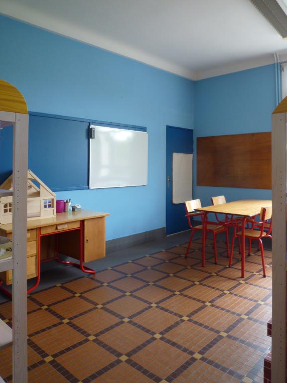 Classe au deuxième étage de l'école primaire.
