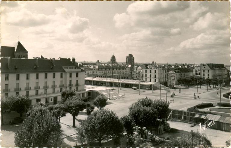Magasins-terrasses (rue Nationale)