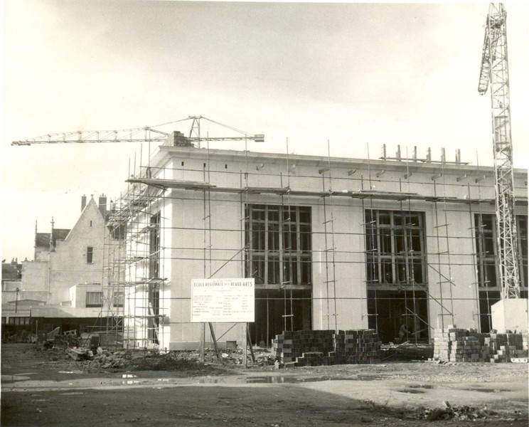 Vue de l'école des beaux-arts en construction, [1960]. (archives municipales de Tours, Fonds Espoir, 104 Fi 54).
