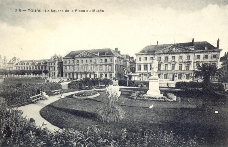 Vue de la place Anatole-France depuis le square Rabelais, [1er quart 20e siècle]. (archives municipales de Tours, 11 Fi 10.1959).