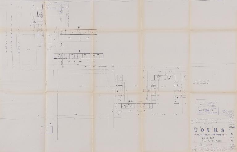 Plan d'implantation et de répartition de la 2e tranche - Zone est  - RdC - 1959. (Archives communales de Tours, section contemporaine, Série W, cote 999 W 65).