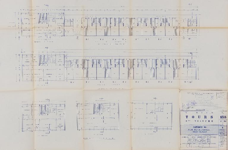 Plan du rez-de-chaussée et plan d'étage du premier projet - 1962. (Archives communales de Tours, section contemporaine, Série W, cote 999 W 97).