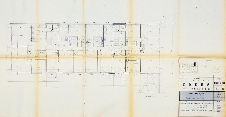 Plan du 4e étage du bâtiment 24 - 1964. (Archives communales de Tours, section contemporaine, Série W, cote 999 W 98).
