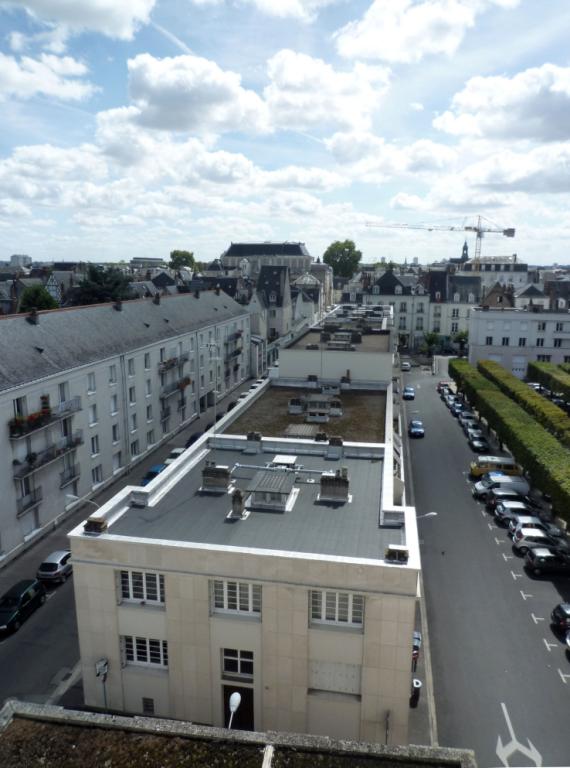 Vue générale de l'ensemble depuis la lucarne d'un immeuble de l'avenue André-Malraux.