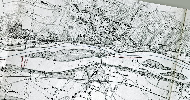 Vue d'ensemble vers l'amont de la section située en aval du pont.