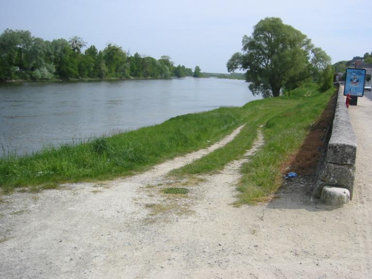 Les aménagements portuaires de la Loire : commune d'Amboise (Indre-et-Loire)  ; Cale dite cale abreuvoir simple de l'Ile d'Or 2 ; Cale dite cale abreuvoir simple (rive droite)