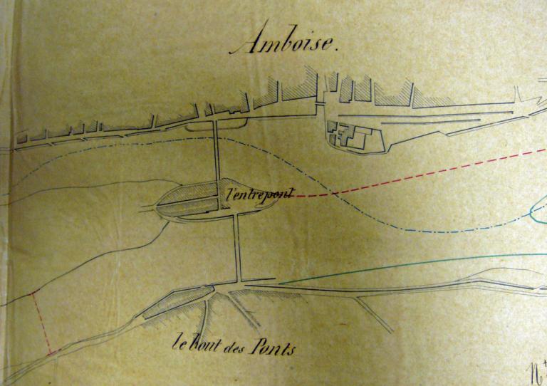 Vue prise d'une portion du pont de Tours sur le quai dit Fort Louis près la Loire (vue prise depuis la rive gauche, au niveau du pont de pierre), par Delusse, 1822. (musée de la Marine de Loire, Châteauneuf-sur-Loire, H 2781).