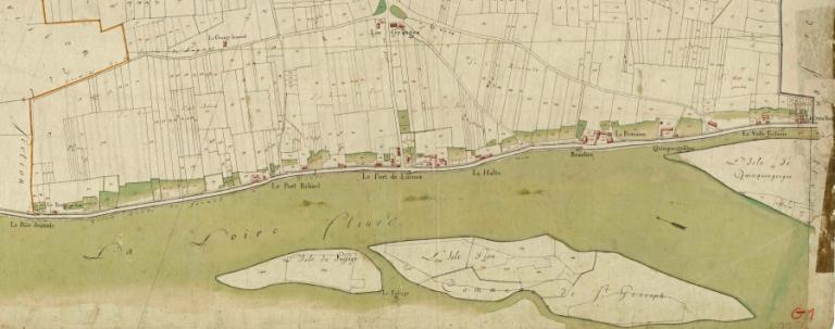 La Loire à Tours, rive droite en amont du pont suspendu de Saint-Symphorien  (vue prise vers l'aval). Carte postale du début du XXe siècle. (archives départementales d'Indre-et-Loire, 10 Fi 261 1120).