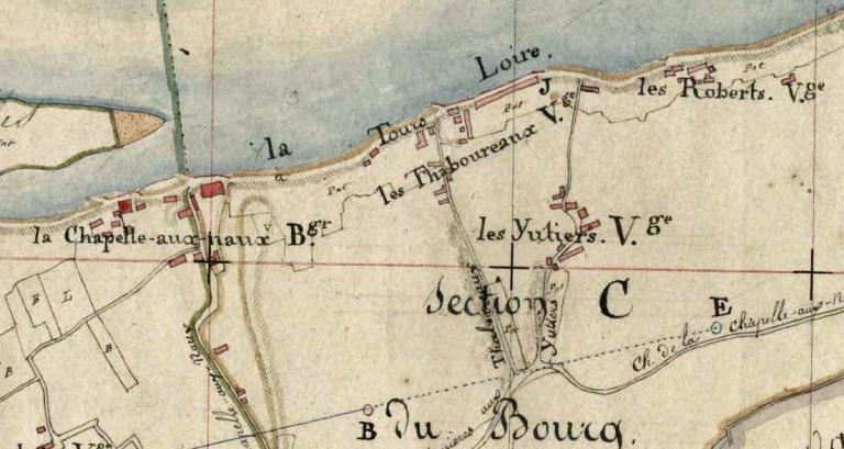 Rive gauche, la rampe et la cale situées immédiatement en aval du pont Napoléon, vue prise vers l'amont.