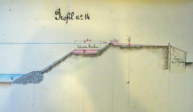 Vue de la ville d'Amboise depuis l'île d'Or, en amont du pont, non datée (présence de la travée suspendue construite en 1847). (bibliothèque nationale, Va 37 tome 1, vue 125713).