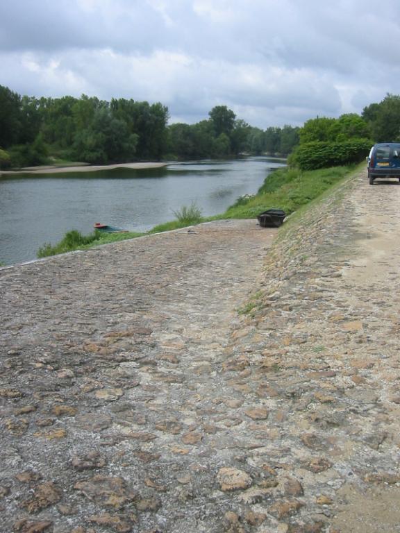 Carte de la Loire dans le département d'Indre-et-Loire, milieu XIXe siècle. Détail sur le Port de Vallière. (archives départementales du Loiret, 12 Fi 7-28).