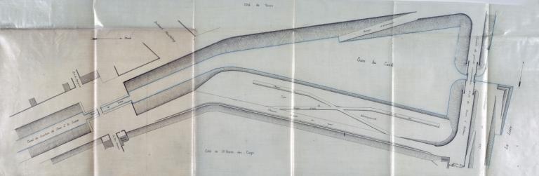 Plan des quays à construire dans toute la longueur de la ville de Tours depuis la levée de Saint-Pierre-des-Corps jusqu'au pont Sainte-Anne, vers 1775, détail : abords du nouveau pont de pierre. (archives départementales d'Indre-et-Loire, C 276 (1-2)). ; Plan des quays à construire dans toute la longueur de la ville de Tours depuis la levée de Saint-Pierre-des-Corps jusqu'au pont Sainte-Anne, vers 1775, détail : abords du nouveau pont de pierre. (archives départementales d'Indre-et-Loire, C 276 (1-2)).