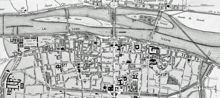 Tracé de la Loire entre Candes et Mosne avec chemin de navigation et mesure des profondeurs d'eau, emplacement des épis, chevrettes et îles, 17 juillet 1843, détail. (archives nationales, F 14 6795).