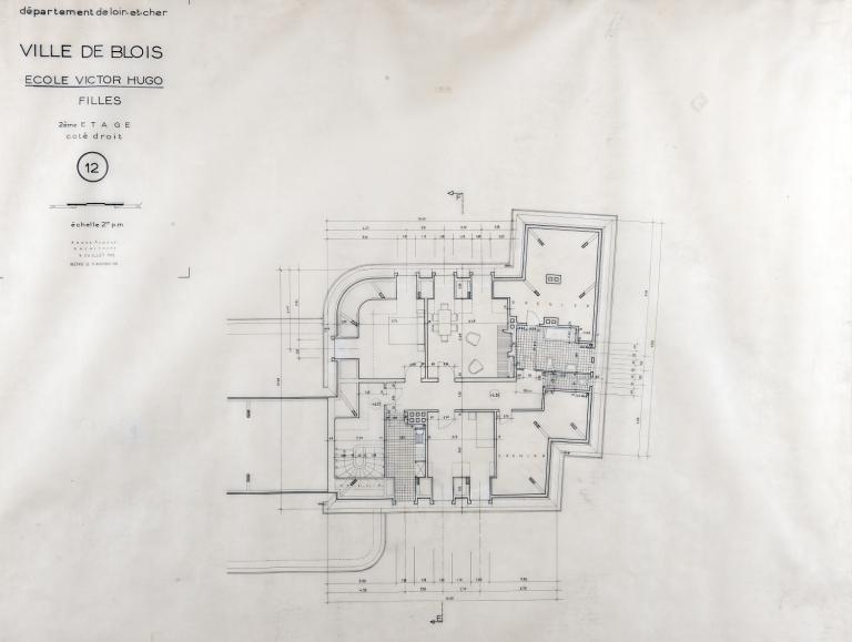 Habitations angle rue d'Angleterre et rue des Cordeliers, plan du 2e étage par A. Aubert, 1951-52. (Fonds A. Aubert. SIAF/ Cité de l'architecture et du Patrimoine / Archives XXe siècle, 072 IFA : 322).