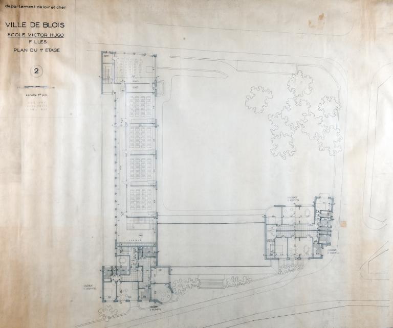 Projet d'école Victor-Hugo, plan du 1e étage par A. Aubert, 04-1950. (Fonds A. Aubert. SIAF/ Cité de l'architecture et du Patrimoine / Archives XXe siècle, 072 IFA : 322).