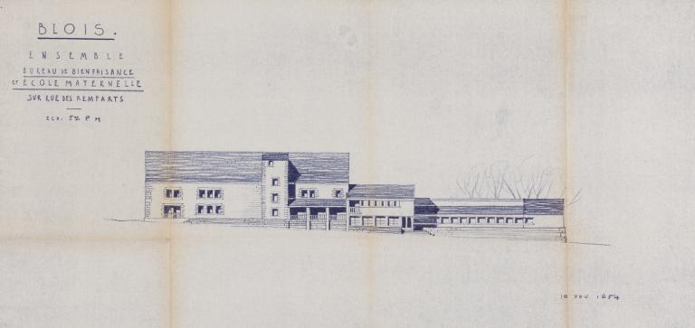 Projet d'école maternelle, croquis des façades sur la rue des Remparts de l'ensemble formé par l'école maternelle et le Bureau de Bienfaisance, sans date, probablement novembre 1954 (Fds A. Aubert. SIAF/Cité de l'architecture et du patrimoine/archives d'architecture du XXe s., 072 IFA : 119)