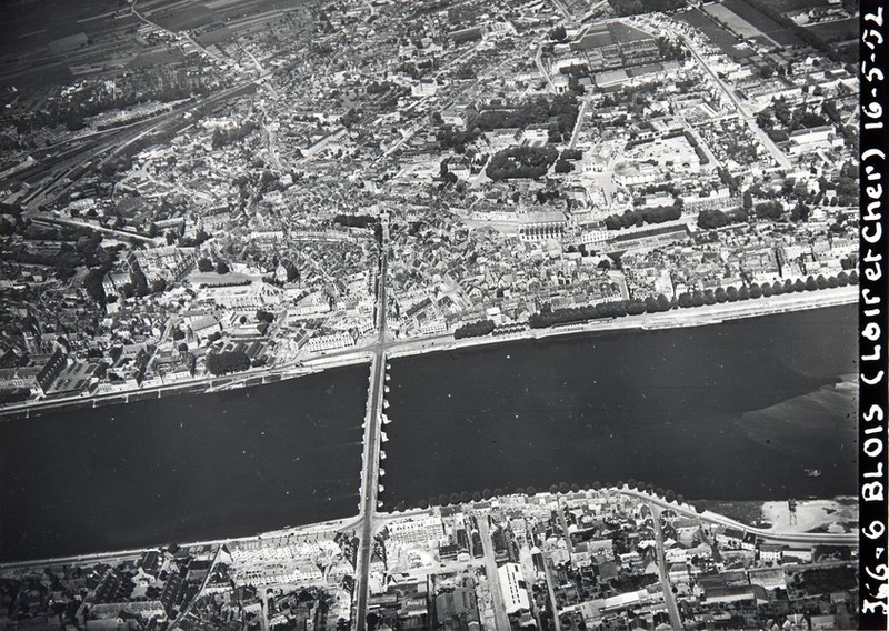 Vue aérienne, 16-05-1952. (Archives municipales de Blois, 2 Fi 22).