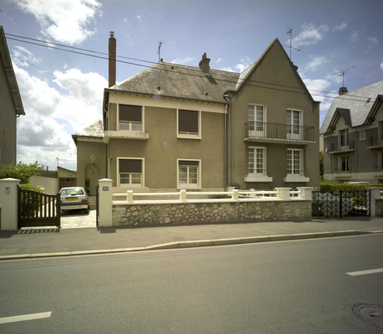 Maisons mitoyennes et asymétriques des 60 et 62 avenue du Maréchal-Leclerc.