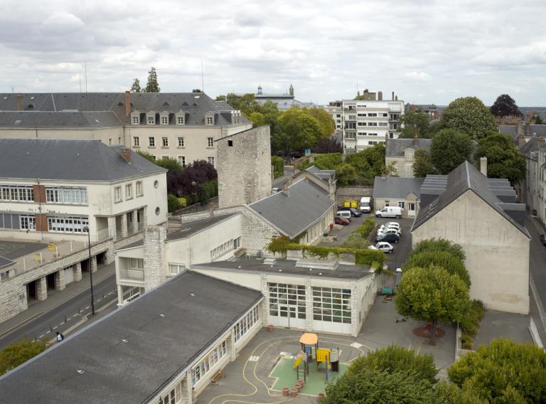 Rue Trouessard et groupe scolaire vus depuis la tour Beauvoir.