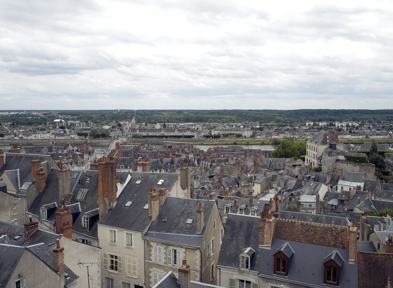 Vue de la ville depuis la tour Beauvoir vers le sud.