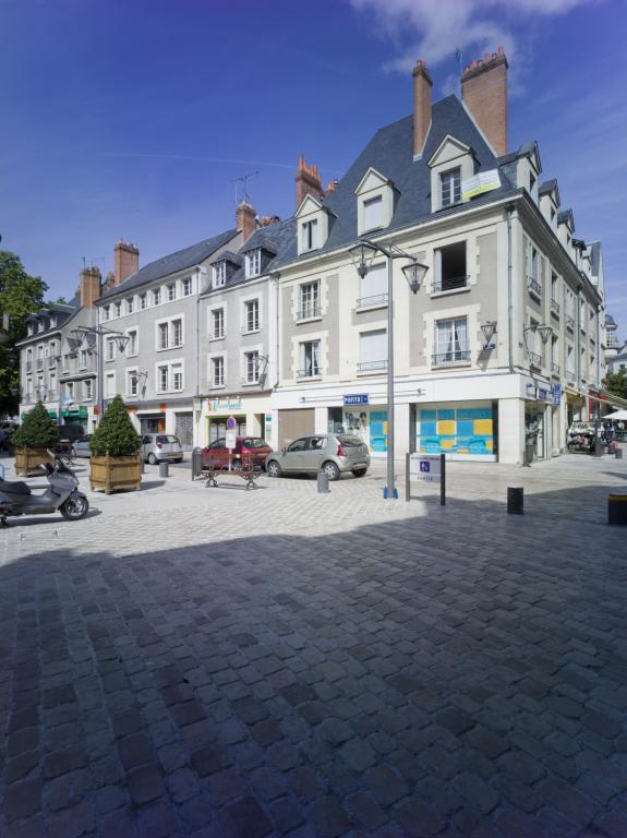 Façade sur la rue des Orfèvres.