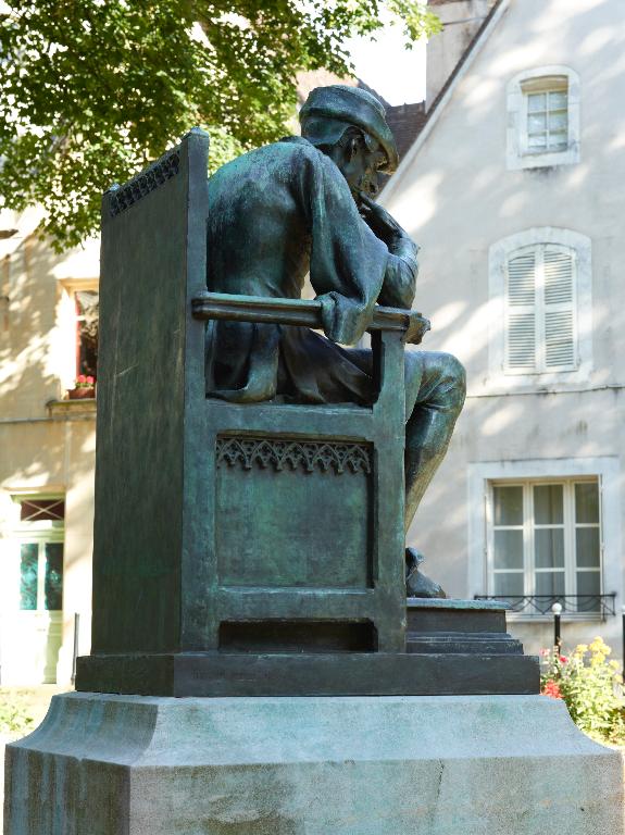 Bourges : statue de Louis XI