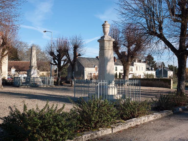 Vue d'ensemble du monument in situ.