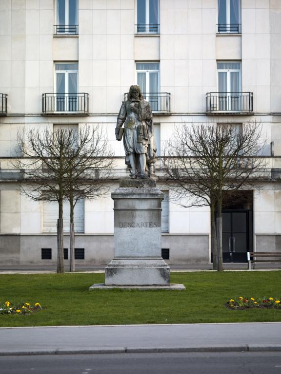 Vue générale de face.