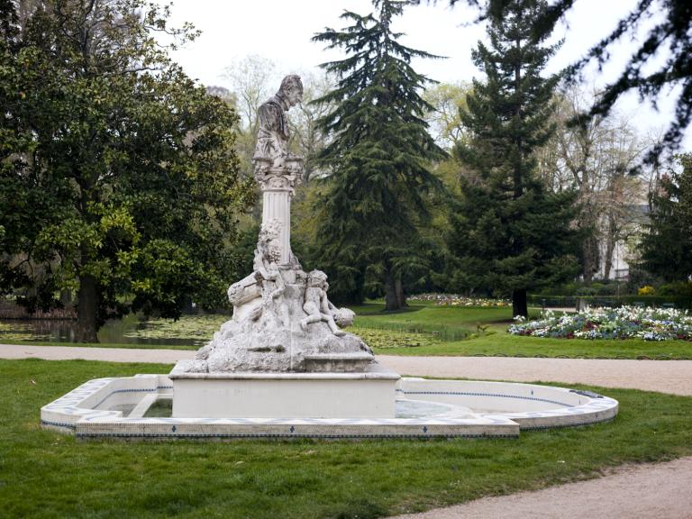 Vue générale de profil.