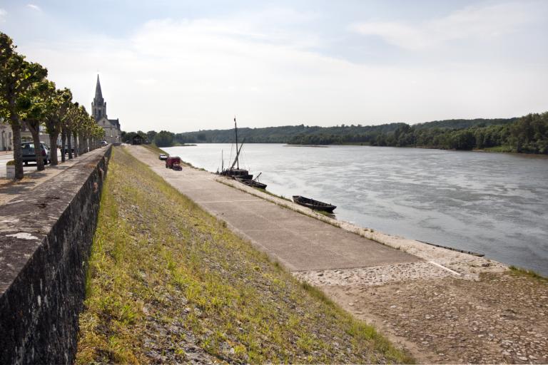 Le pavage, vue prise vers l'aval.