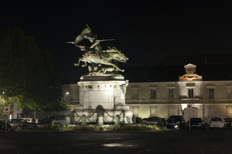 Vue d'ensemble de nuit.
