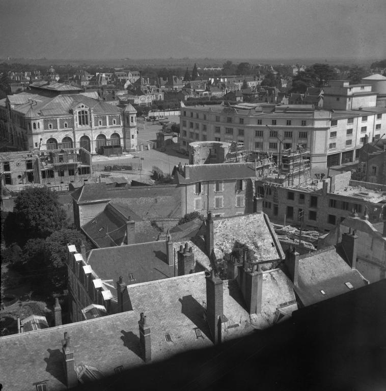 Travaux de l'îlot C, début des années cinquante. (Archives Départementales de Loir-et-Cher, Blois, Fonds Lunais-Bruère, 105 Fi 1374).