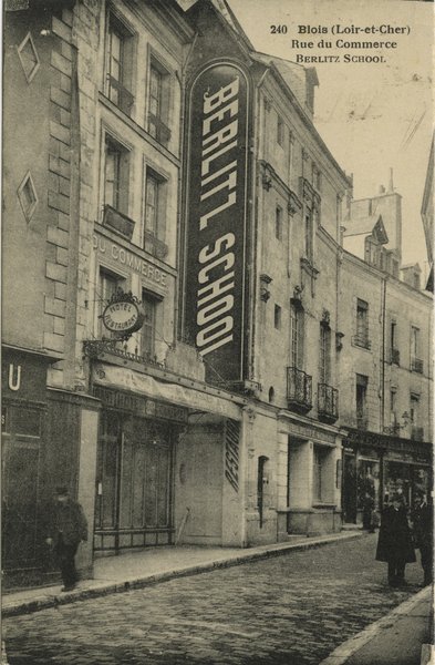 Vues de Blois avant-guerre : la rue du Commerce. (Collection particulière, B. Guignard).