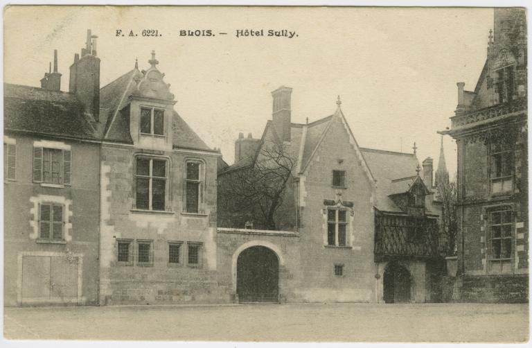 Hôtels d'Amboise et d'Epernon au début du 20e siècle. (Collection particulière, B. Guignard).