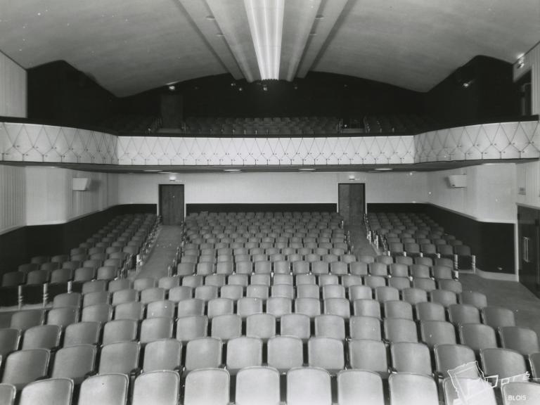 La salle de projection du cinéma Palace comportait deux niveaux et pouvait accueillir un public de 600 personnes. (Collection particulière).